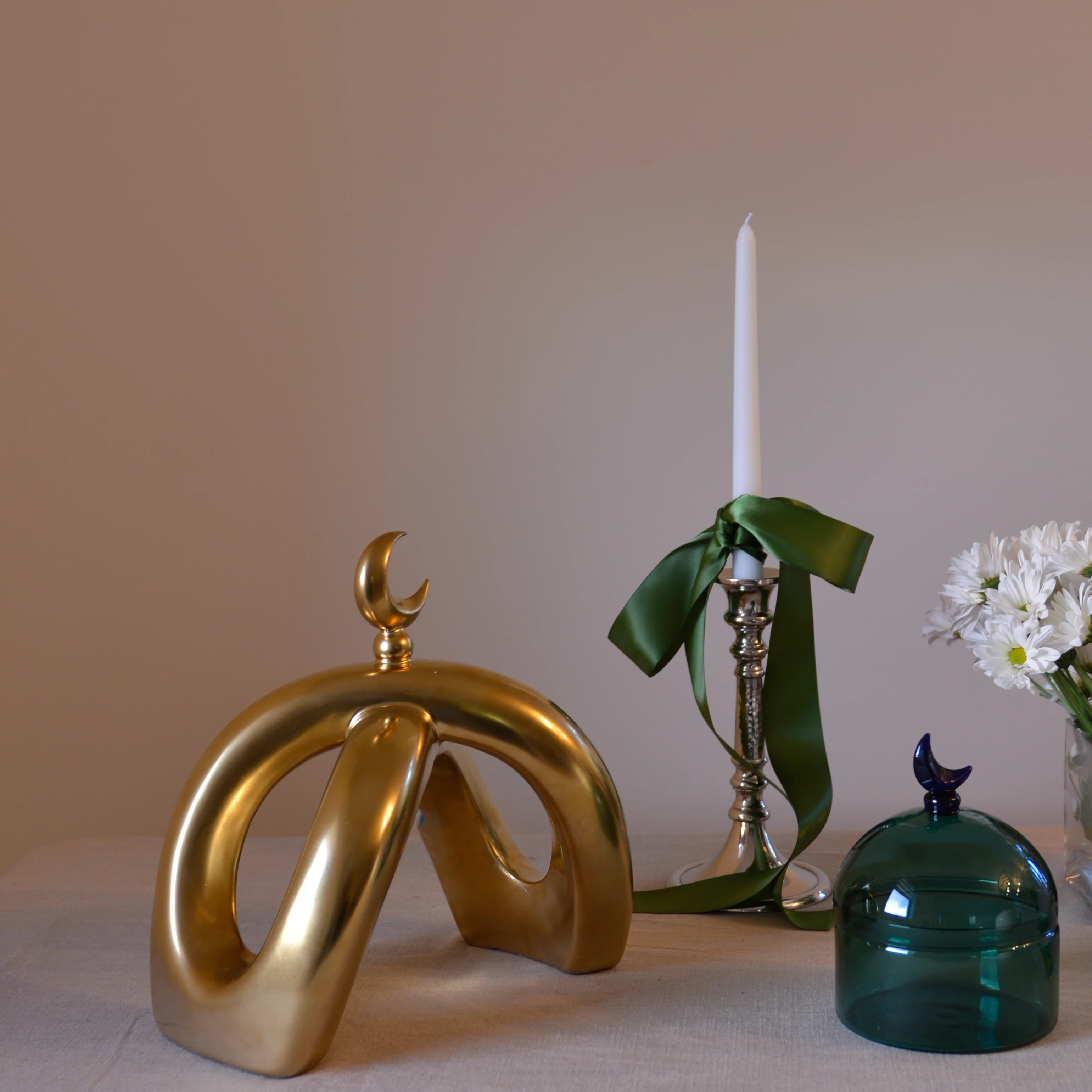 Crescent Knot Sculpture: Rustic Gold - Image 3