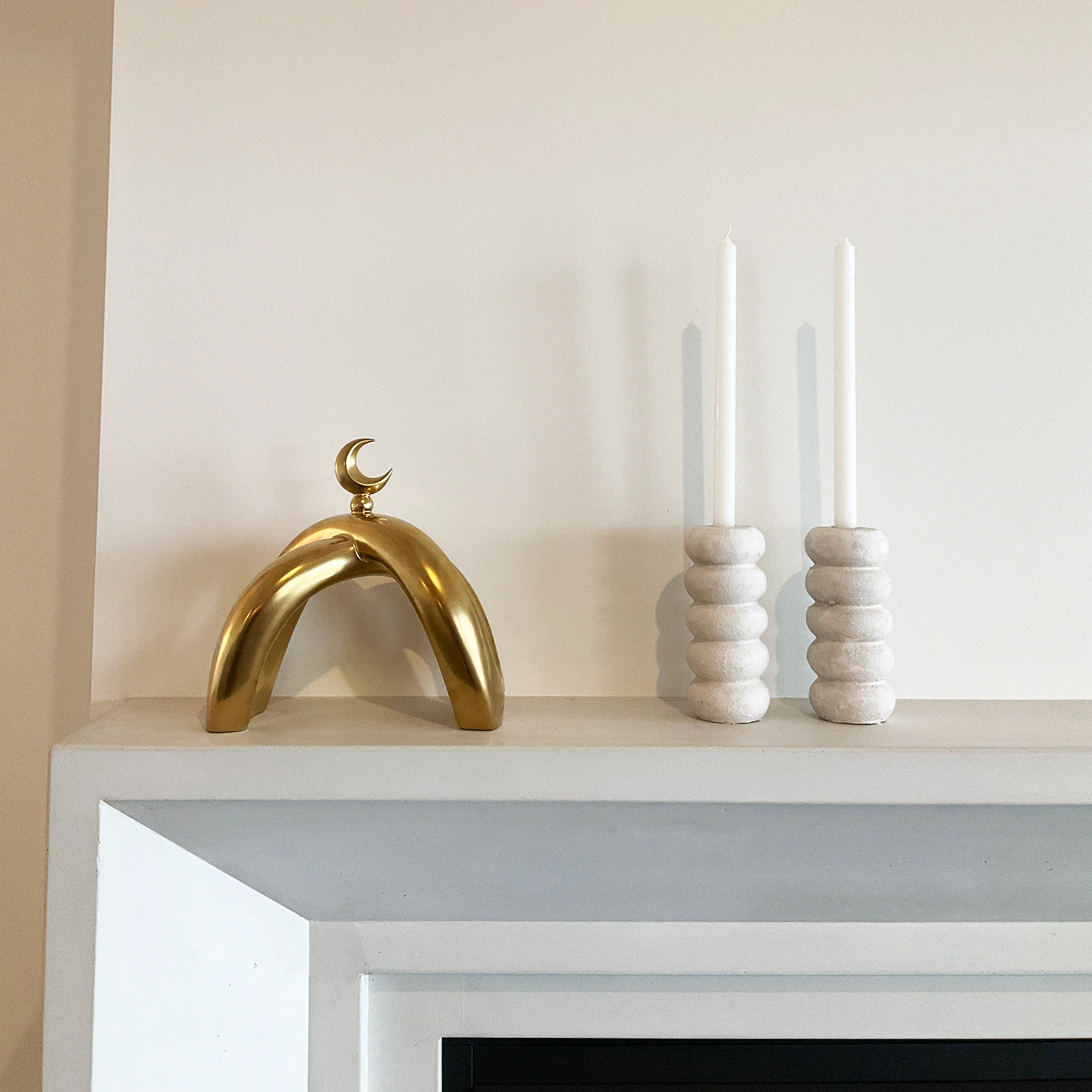 Crescent Knot Sculpture: Rustic Gold - Image 6