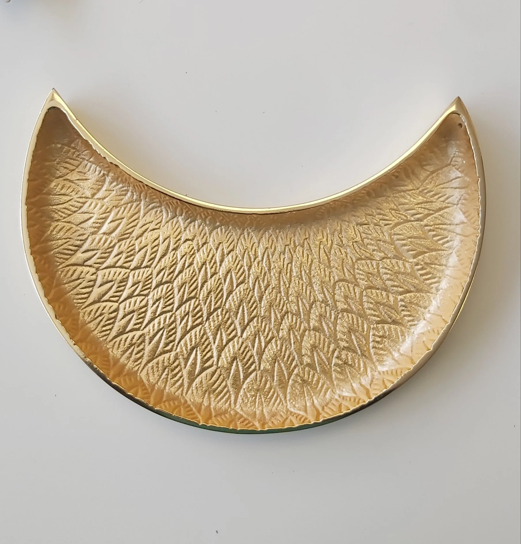 Textured Moonlight Platter - Image 7